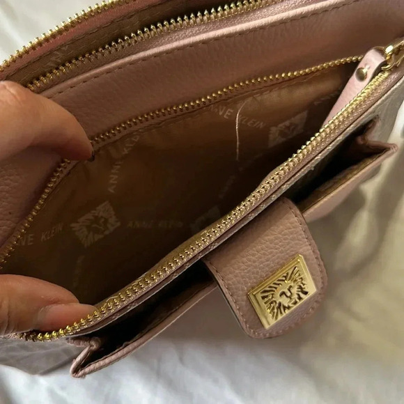 Anne Klein Pink Tan crossbody - Picture 4 of 9